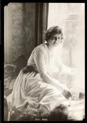 Portret van Hazel Dawn, c.1915
