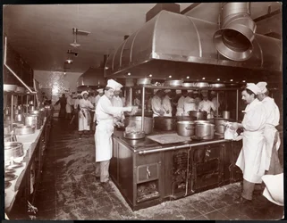 De keuken van het Ritz-Carlton Hotel, ca. 1910-11