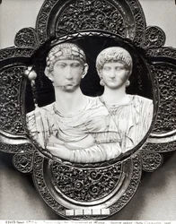 Camee met keizer Honorius (395-423) en zijn vrouw, Maria (ivoor en metaal)
