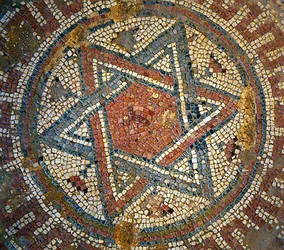 Detail van een mozaïekvloer met de Davidster uit een Byzantijnse kerk in Shiloh, Westelijke Jordaanoever, 4e eeuw AD (mozaïek)