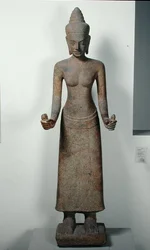 Beeld van de godin Lakshmi, van Preah Ko, Bayon-stijl