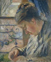 Mme Pissarro naait bij een raam, ca. 1877