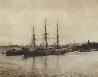 De haven van Hochelaga, oude schoener nog steeds in gebruik (z/w foto)