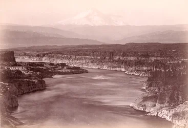 [Mount Hood vanuit The Dalles, Oregon]
