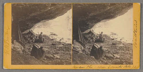 Onder de Upper Yosemite Fall
