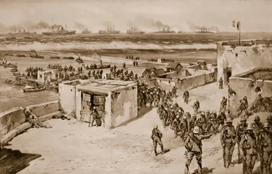 Italiaanse troepen landen na het bombardement van Bengasi