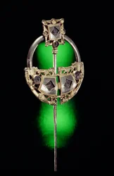 Ringvormige broche, Ardagh Hoard, Reerasta, County Limerick, Vikingtijd (verguld zilver)