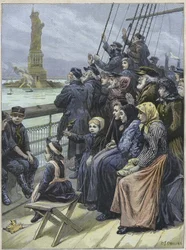Joodse immigranten arriveren in New York, VS in 1892 - Joodse vluchtelingen uit Rusland passeren het kolossale standbeeld in de haven van New York - gravure door Charles Joseph Staniland - 