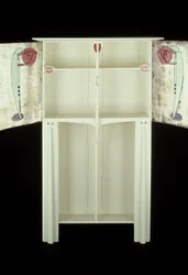 Witte kast ontworpen voor mevrouw Rowat, 1902