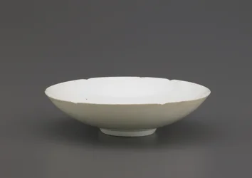 Kom met ingesneden decoratie, Zuidoost-China, Noordelijke Song of Zuidelijke Song-dynastie