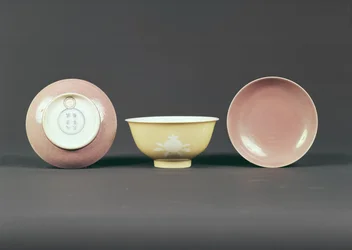 Ronde kom, Chien Lung periode (1736-95)