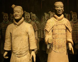 Terracotta Leger van Keizer Qin Shihuang (-260 tot -210 v.Chr.), Shaanxi Geschiedenismuseum, Xian. Fotografie, Leonard de Selva, 2006.