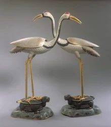 Paar kraanvogelwierookbranders, uit de Qianlong-periode (1736-95)
