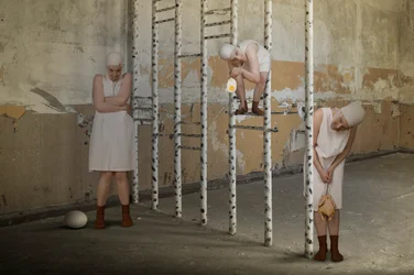 Drie surrealistische figuren