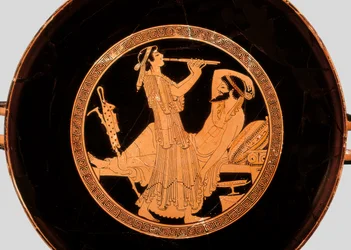 Banket en dubbele fluitspeler (detail van een kylix of Attische roodfigurige beker)