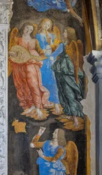 Wonder van het Sacrament: detail met enkele engelen die muziek spelen (fresco)