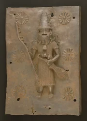 Herdenkingsplaat met krijger, Benin, Nigeria (brons)