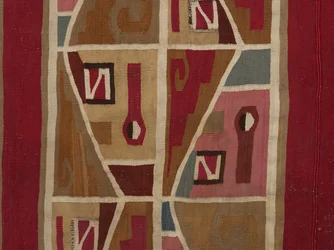 Tuniek met profielhoofden en getrapte fretwerk, ca. 650-800