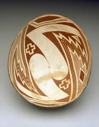 Kom met geometrisch ontwerp, c.1000-1150