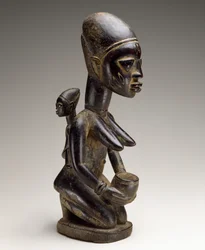 Moeder en kind figuur, Nigeria, late 19e eeuw