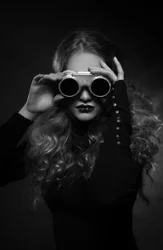 Portret met steampunk-bril