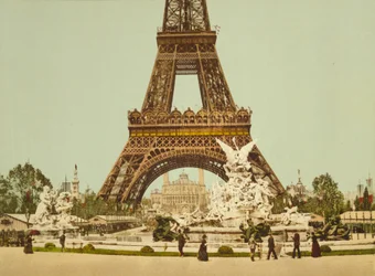 Eiffeltoren en fontein, Exposition Universelle, Parijs, Frankrijk, c.1900