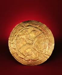 Schijf mogelijk gebruikt als broche, uit Tedavnet, County Monaghan