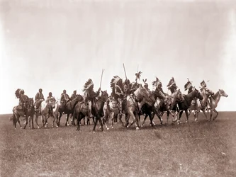 Brule Sioux oorlogspartij door Edward S. Curtis, ca. 1907