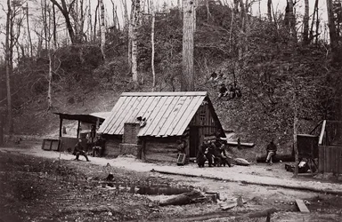 Een Union Station aan de James River opgericht voor het winnen van buskruit uit de Confederatie, 1864