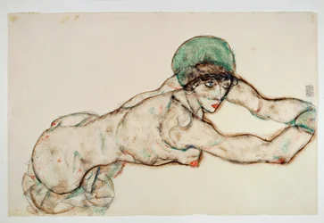 Naakte vrouw liggend naar rechts met groene muts (aquarel en potlood)