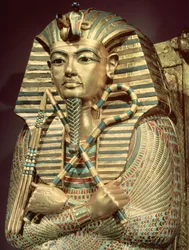 Detail van de tweede mummievormige kist van Toetanchamon