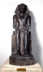 Egyptische antiquiteit: beeldhouwwerk van basaniet dat Thutmosis (Tuthmosis of Thutmus) III (circa 1504-1450 v.Chr.), Egyptische farao, voorstelt. 18e dynastie. Uit Thebe. Turijn, Egyptisch museum