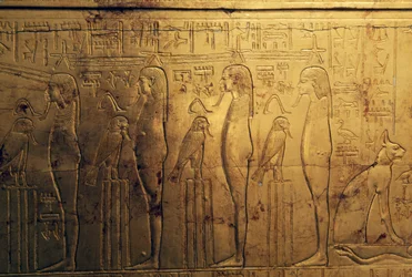Reliëfs van het eerste register van het buitenpaneel van de tweede grafkapel, Schatkamer van Toetanchamon, Egypte, Egyptische beschaving, Nieuwe Koninkrijk, Dynastie XVIII