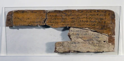 Tablet van leerling-schrijver, met tekst uit Satire van ambachten, hout, 52x20.5x1 cm, Egyptische beschaving, Nieuwe Rijk, Dynastie XVIII