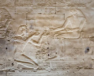 Bas-reliëf, tempel van Seti I, Abydos, Egypte