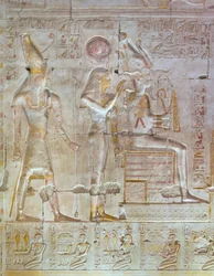 Gekleurd reliëf, tempel van Seti I, Abydos, Egypte