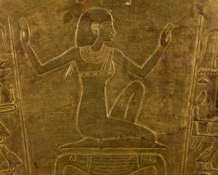 De godin Isis, decoratief detail van sarcofaag van Koningin Tuya, moeder van Ramses II, verguld hout, Egyptische Beschaving, Nieuwe Koninkrijk, Dynastie XIX