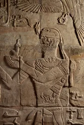 Reliëf op een heiligdom opgericht door farao Taharqa in de hof van de Tempel van Amon gebouwd door hem in Kawa in Nubië, 25e dynastie, late periode, 690-64 v.Chr. (zandsteen) (detail)