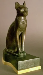 Statuette van een kat die de godin Bastet vertegenwoordigt, met het cartouche van Psamtek I, Saïtische Periode, ca.664-610 v.Chr.