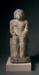 Zittend beeld van Nykara, 2408-2377 v.Chr.