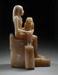 Pepy II en zijn moeder koningin Meryreankhnes, mogelijk uit Saqqara, Oude Rijk (calciet)