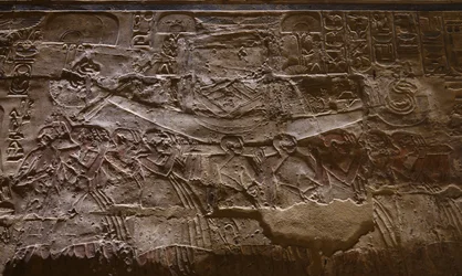 Slaven die een boot dragen, Luxor-tempel