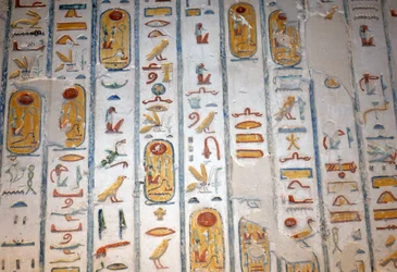 De gans, de haas, de bij, Vallei der Koningen, Luxor