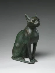 Kattenstatuette bedoeld om een gemummificeerde kat te bevatten, 332-30 v.Chr.