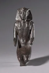 Statuette van Knielende Koning, Grieks-Romeinse Periode, 304-30 v.Chr.