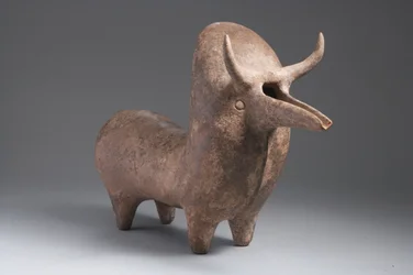 Amlash rhyton in de vorm van een Zebu stier (terracotta)