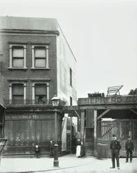 68 Bermondsey New Road: voorgevel, Londen, 1898