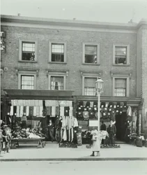 7-8 Gainsborough Road: voorgevels, Londen, 1899