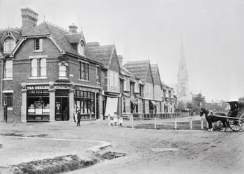 Hoek van Chase Side en Chase Green Avenue, ca. 1890