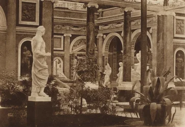 Exterieur van het Italiaanse hof